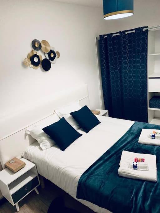 TOUR de l’europe, en plein centre avec parking. - Appartement 3 Chambres - 21