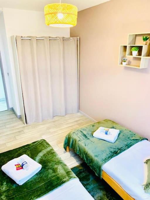 TOUR de l’europe, en plein centre avec parking. - Appartement 3 Chambres - 31