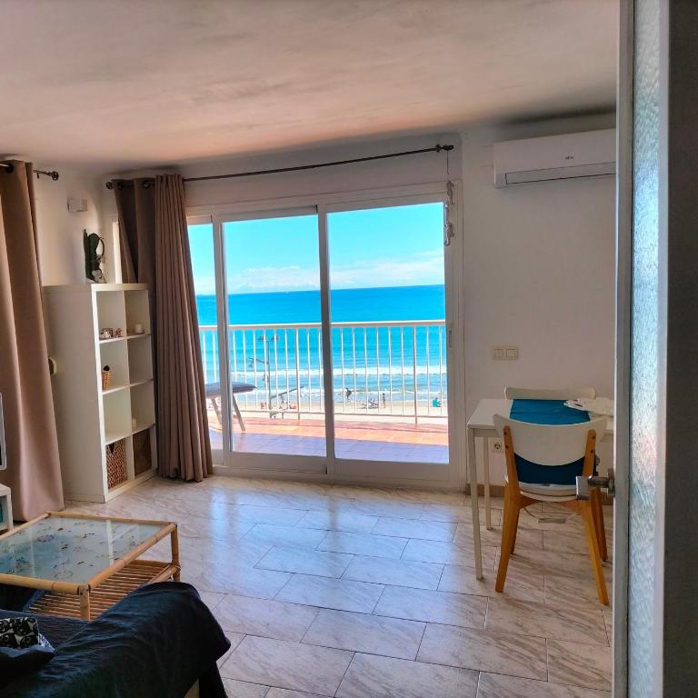 Apartamento 1ª linea de playa - Port Aventura - Two-Bedroom Apartment - 13