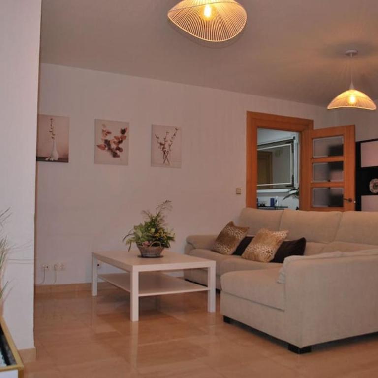 El rincón de Rosa - Three-Bedroom Apartment - 21