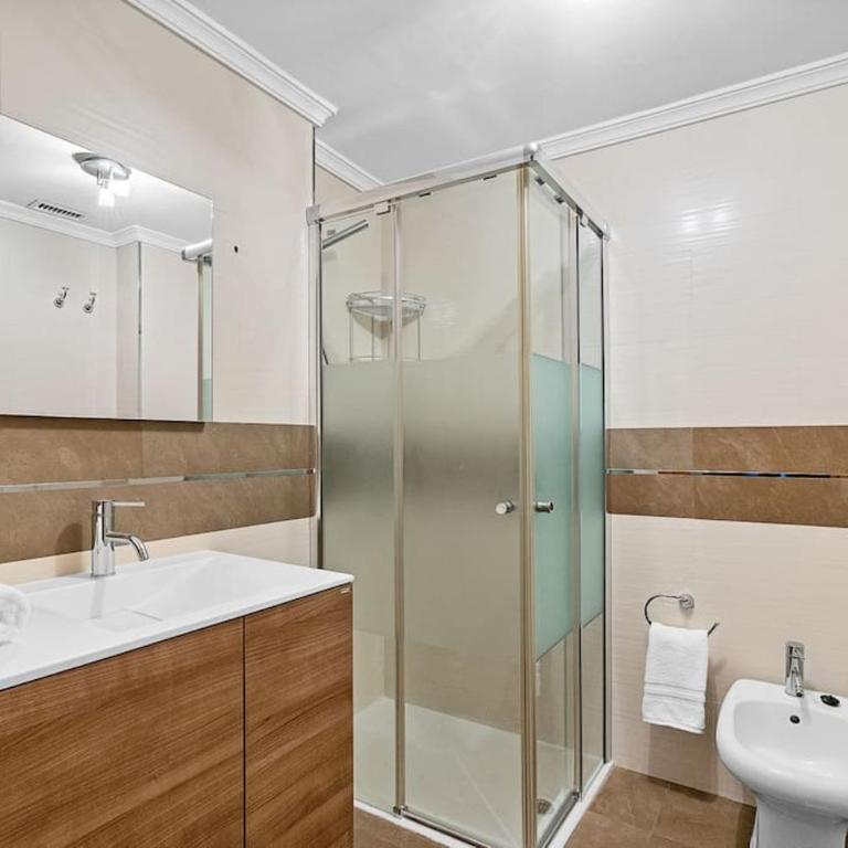 El rincón de Rosa - Three-Bedroom Apartment - 6