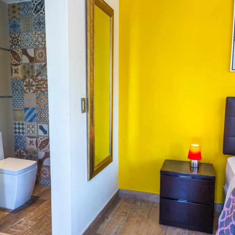 Banana's Adventure Hostel - Double Room with Private Bathroom - 7