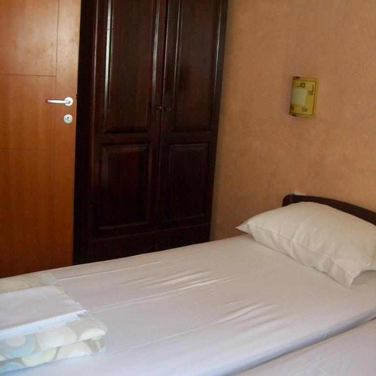 Vila Maslina Guesthouse - Twin Room with Terrace - 7