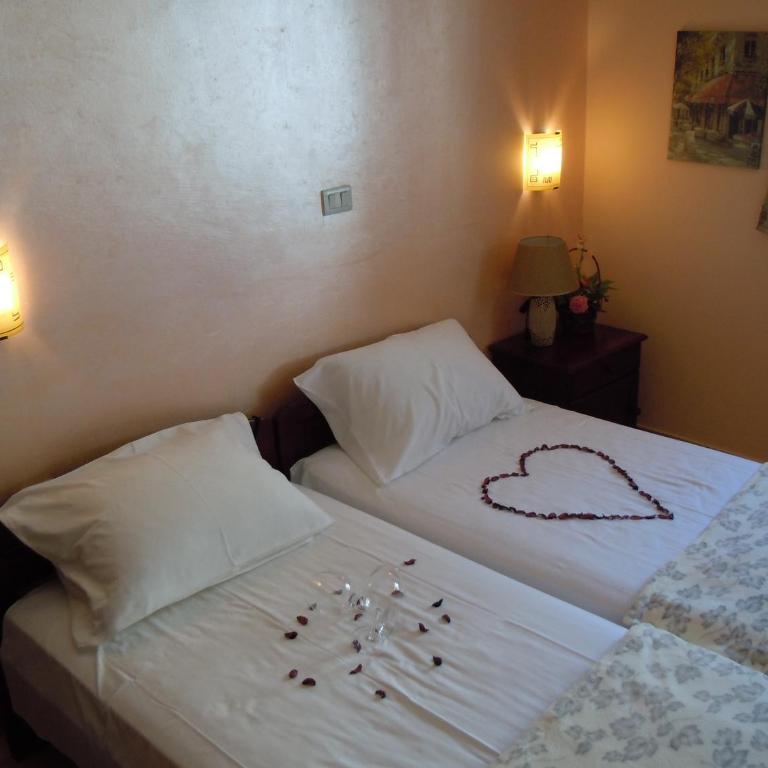 Vila Maslina Guesthouse - Classic Triple Room - 6