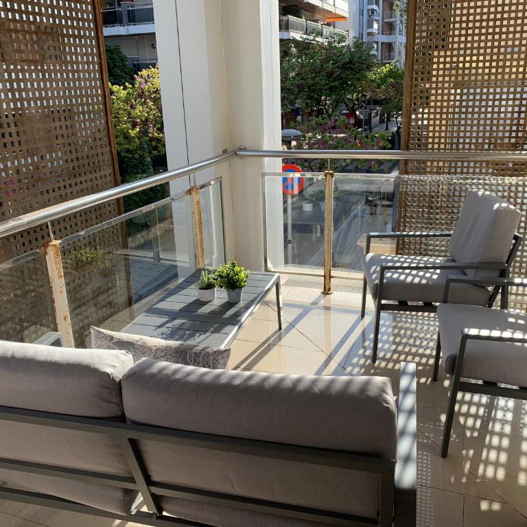 SOLIMAR 10 SALOU Solo FAMILIAS con Parking y piscina - Two-Bedroom Apartment - 76