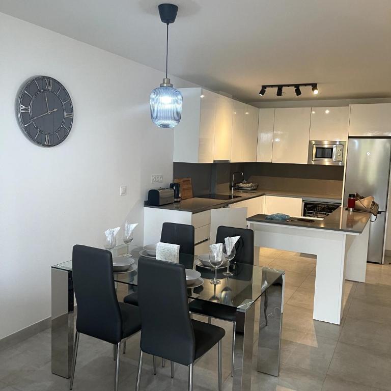 2-bedroom-apartment with a terrace, pool, gym - Apartamento de 2 dormitorios - 6