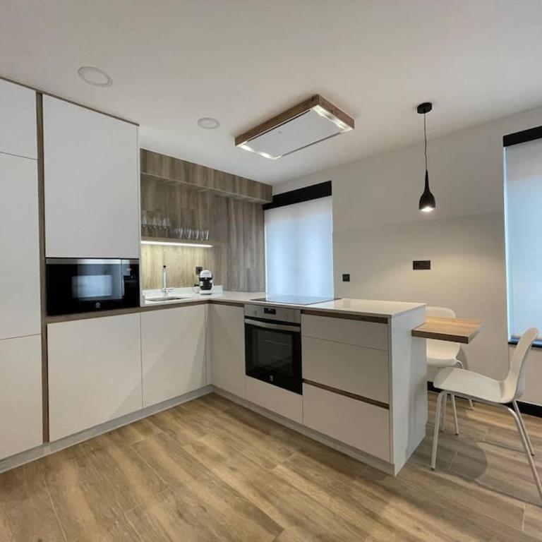 Mk77 Leon Serranos - Apartamento de 3 dormitorios - 3