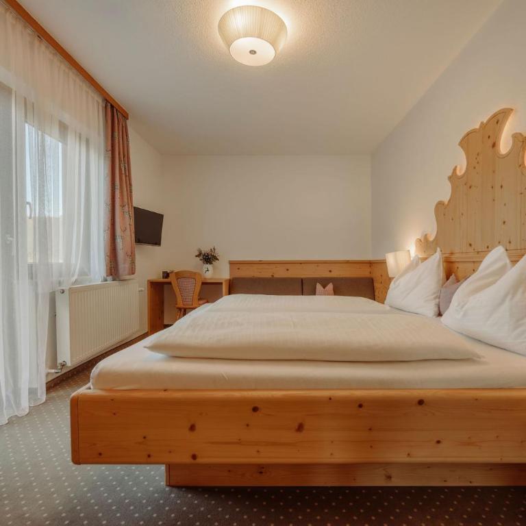 Rohrmooser Schlössl - Dreibettzimmer mit Balkon - 2