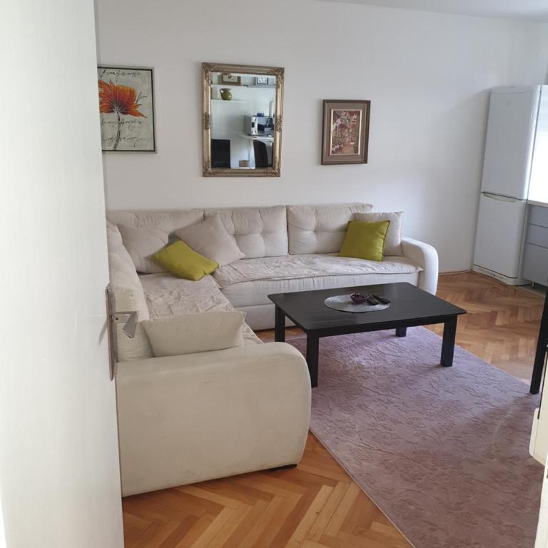apartman oli - One-Bedroom Apartment - 10