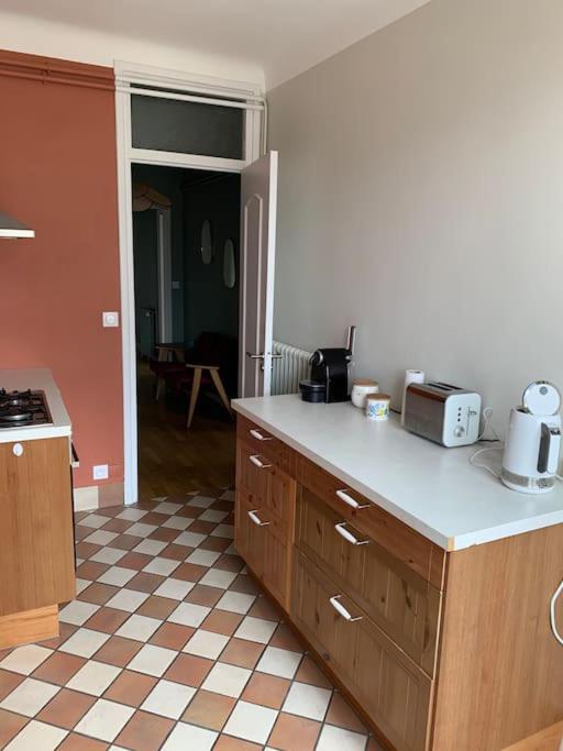 Appart 90m2 lumineux, centre, vue église penchée - Appartamento con 2 Camere da Letto - 9