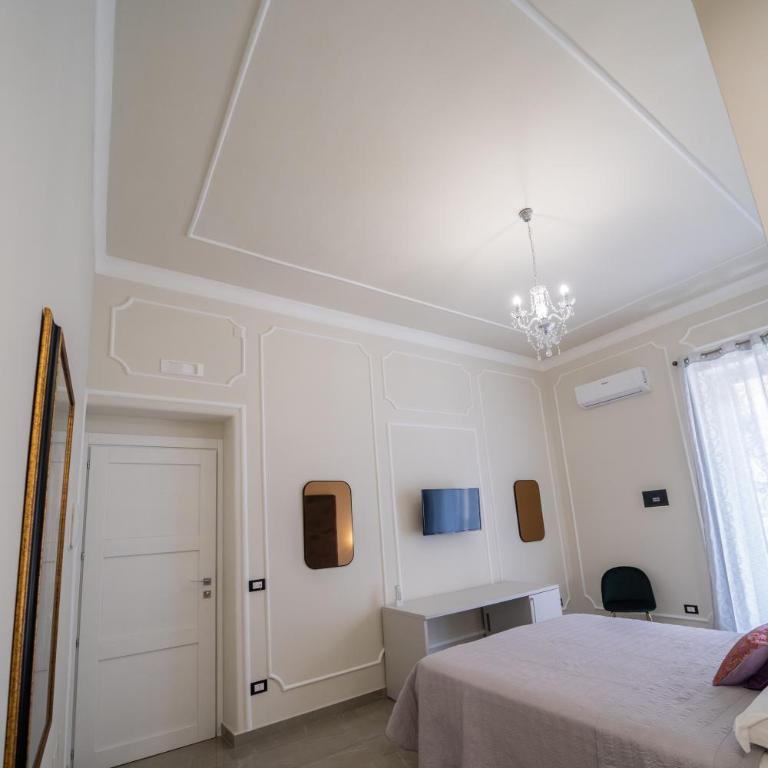 Amaris - Double Room with Private Bathroom - 16