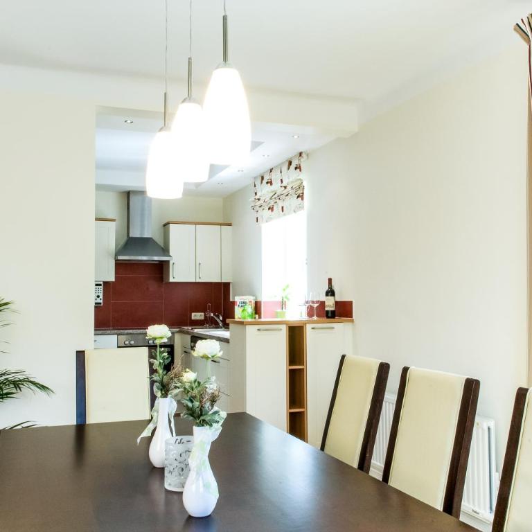 Ferienhaus Kleine Gartenvilla - Haus mit 3 Schlafzimmern - 24