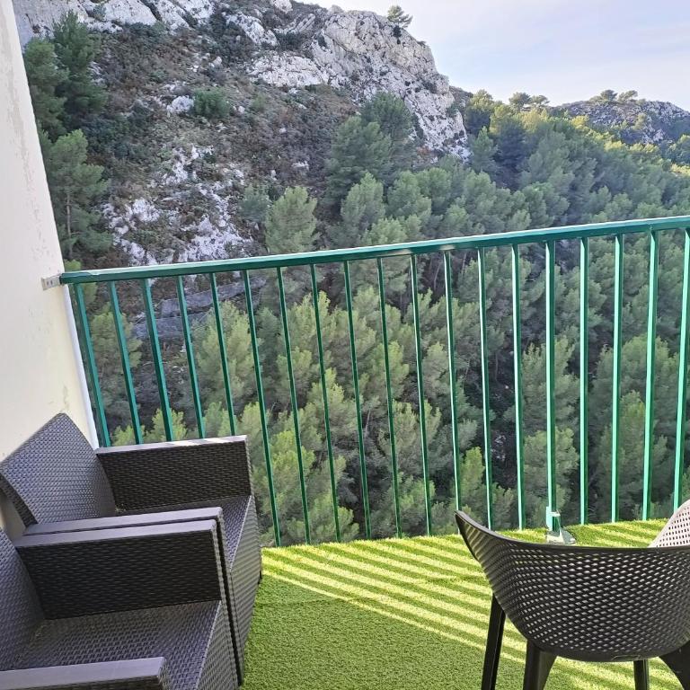 VUE MER et montagne dans parc du roy d'espagne, Up to 7 people - Apartment - 9