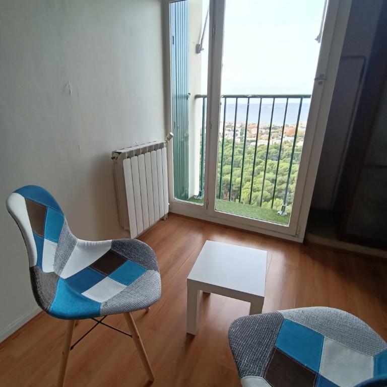 VUE MER et montagne dans parc du roy d'espagne, Up to 7 people - Apartment - 12
