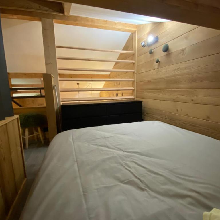 Genepi loft duplex 4 personnes - Two-Bedroom Apartment - 32