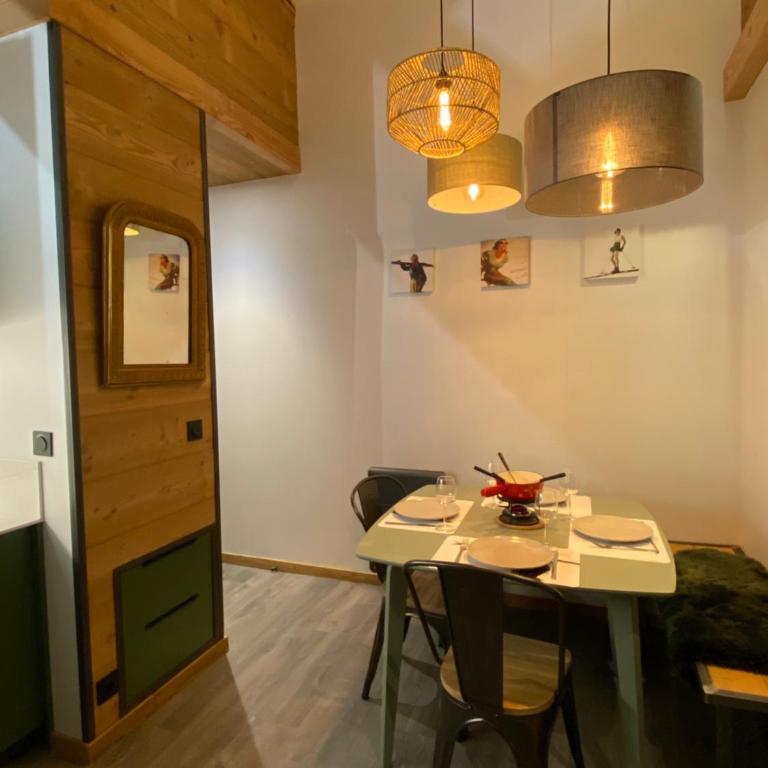 Genepi loft duplex 4 personnes - Two-Bedroom Apartment - 36