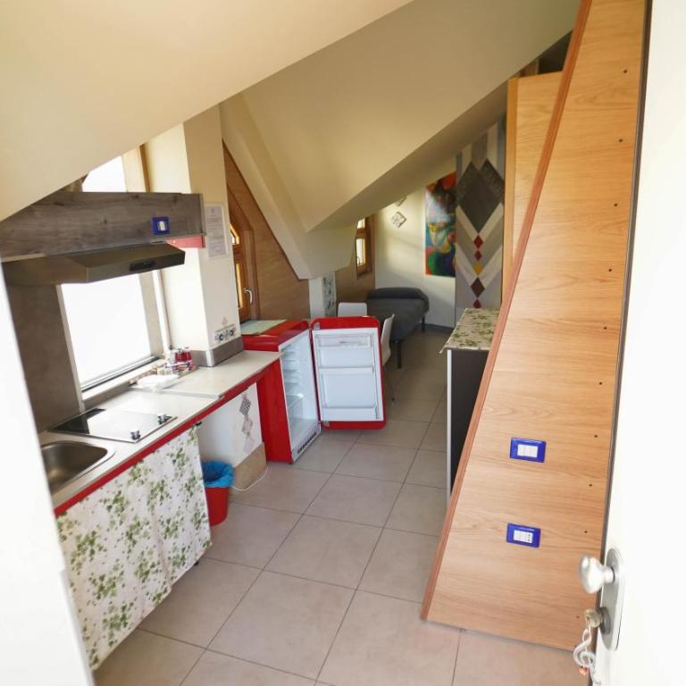 RESIDENCE SOLARIDE apartments, FREE PRIVATE PARKING WITH VIDEOSURVELLIANCE and SHUTTLE SERVICE - Monolocale - 10