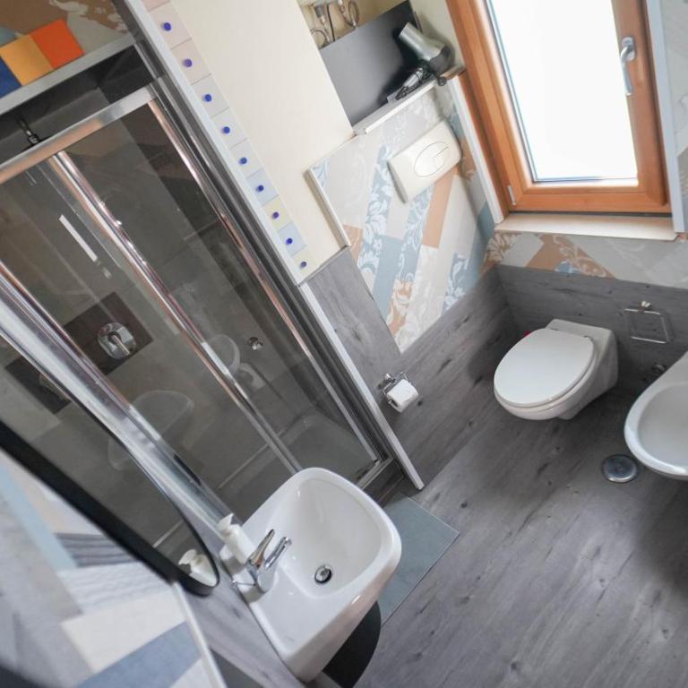 RESIDENCE SOLARIDE apartments, FREE PRIVATE PARKING WITH VIDEOSURVELLIANCE and SHUTTLE SERVICE - Monolocale - 13