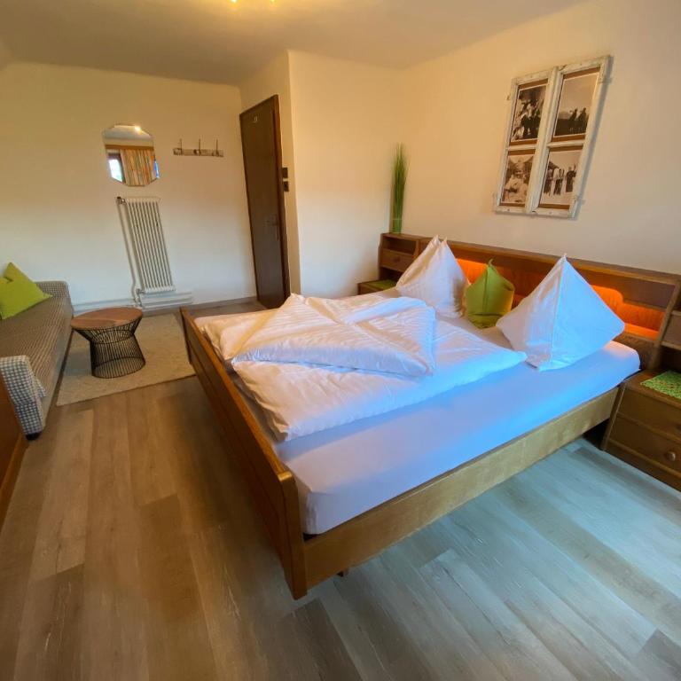Alpenblick Apartments - Apartment mit 2 Schlafzimmern und Terrasse - 10