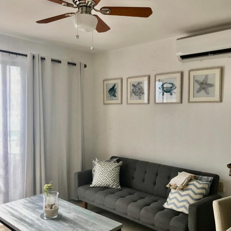 Cancun Hotel Zone, Beachfront 2 BR Apartment - Prime Location - Two-Bedroom Apartment - 5