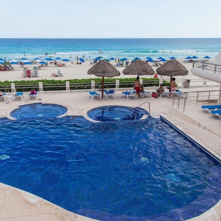 Cancun Hotel Zone, Beachfront 2 BR Apartment - Prime Location - Two-Bedroom Apartment - 34
