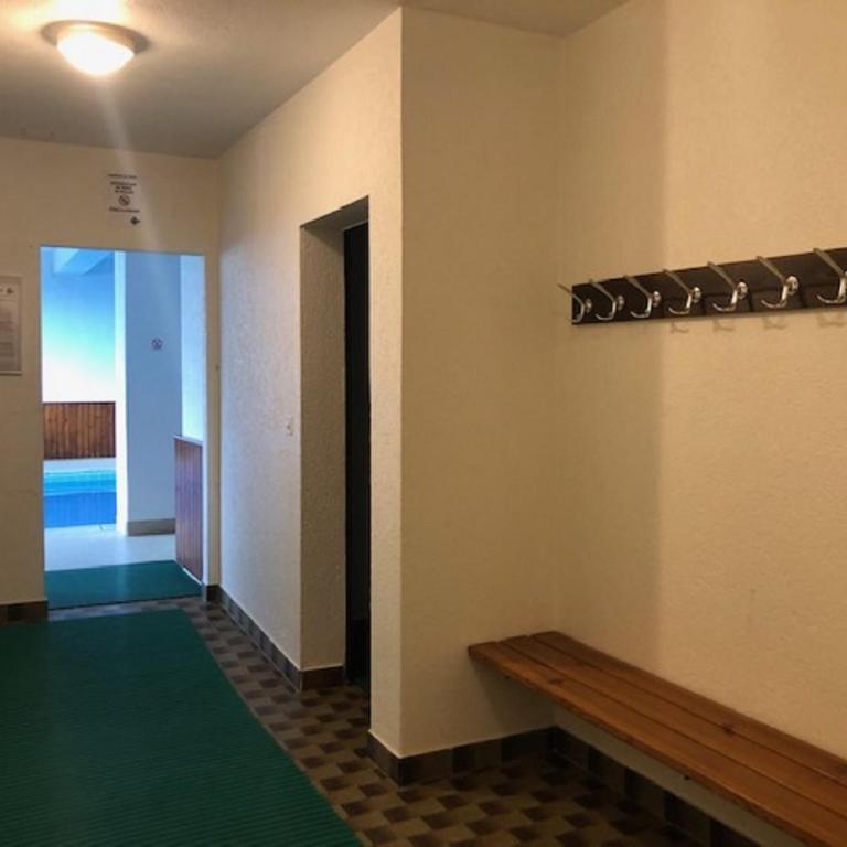 Pied-à-terre in Crans-Montana, pool and view - Swiss Alps - Appartement avec Vue sur la Montagne - 13