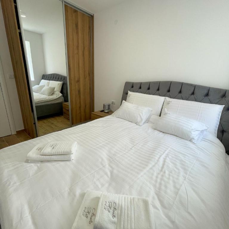 Nivalis Hill 10 - One-Bedroom Apartment - 25