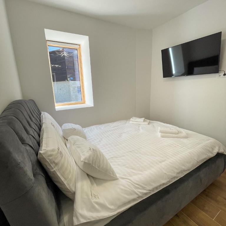 Nivalis Hill 10 - One-Bedroom Apartment - 27