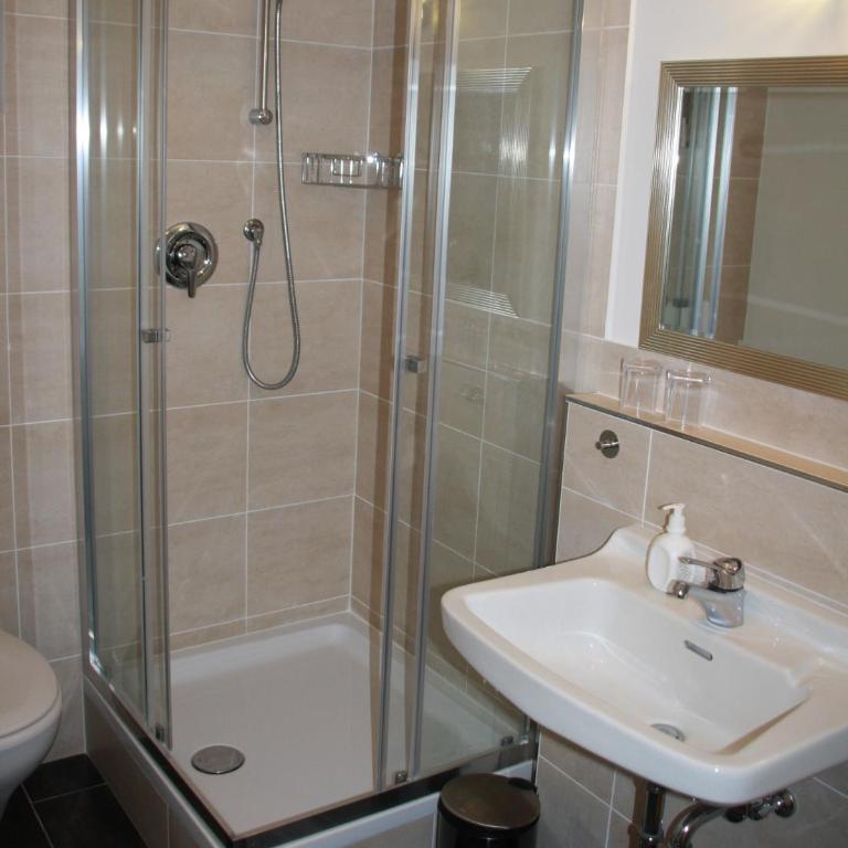 Gästehaus Nicole - Doppelzimmer mit Balkon - 3