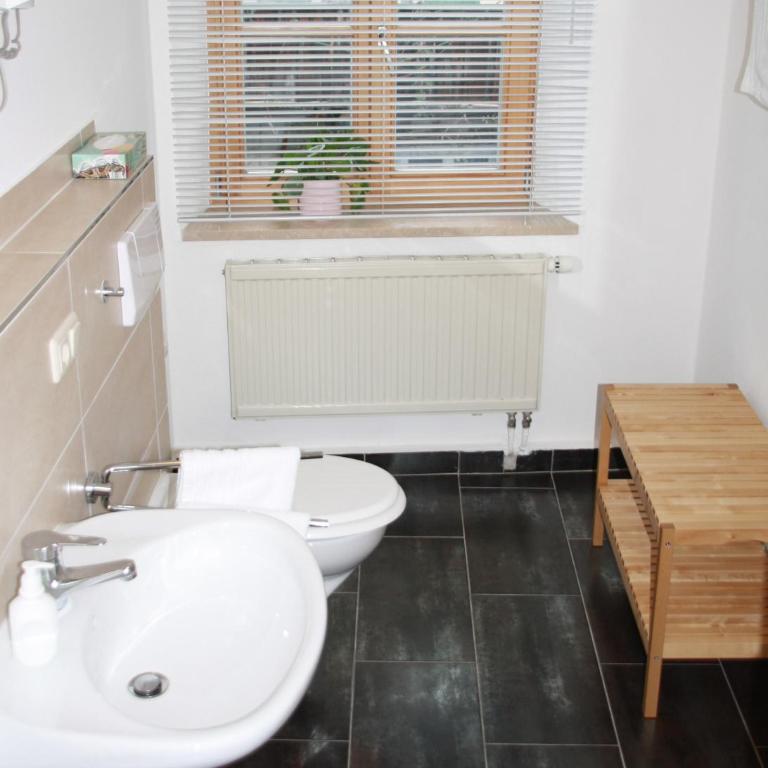 Gästehaus Nicole - Doppelzimmer mit Balkon - 5