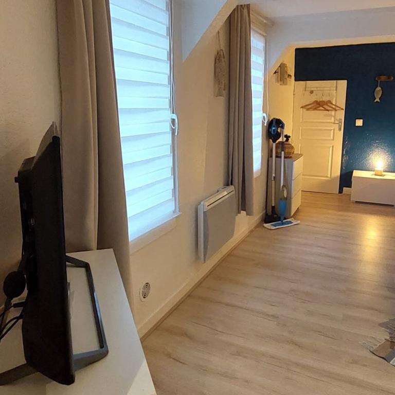 Le petit Matelot au 1 er étage à 10min à pieds du centre ville - Studio - 8