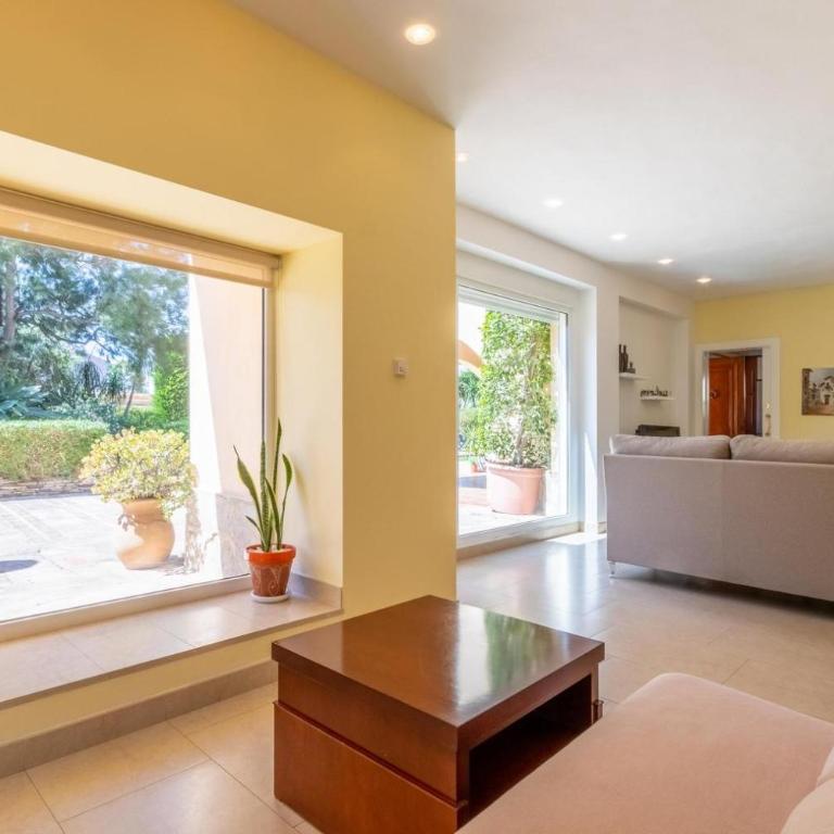 Casa Segaria con piscina privada y jardín en Dénia - Chalet - 28