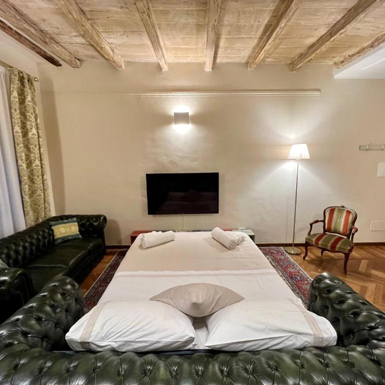 De' Musei Suites - Premium One-Bedroom near Piazza Maggiore - One-Bedroom Apartment - 3