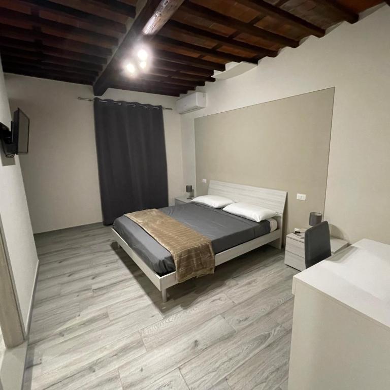Rent room Iacopo - Camera Matrimoniale con Bagno Privato - 5