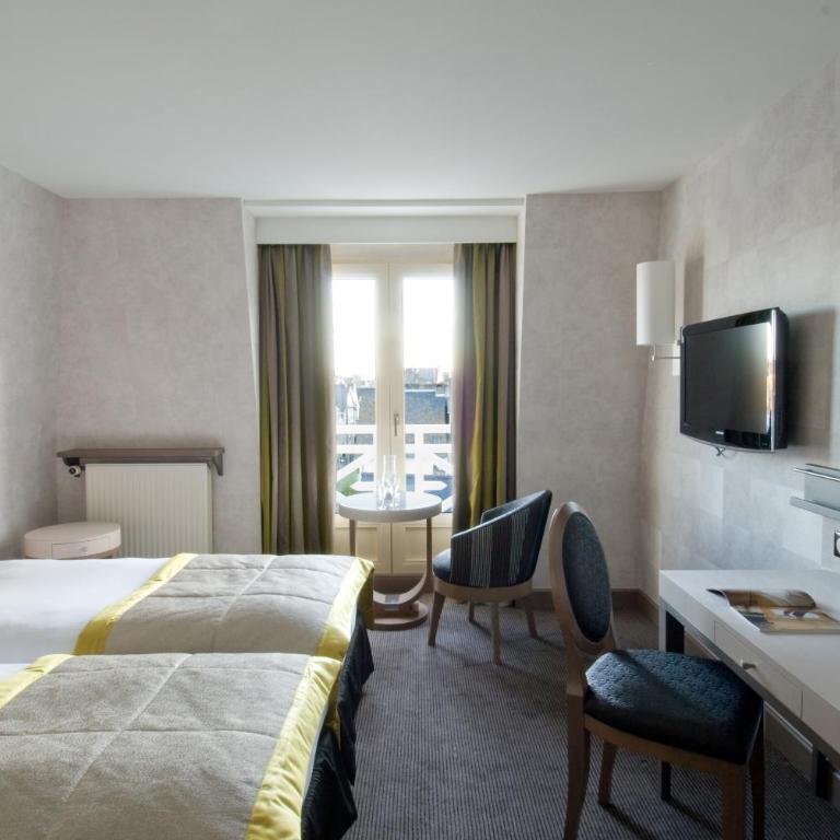 Grand Hôtel Des Thermes - Chambre Double Émeraude avec Vue sur la Ville - 2