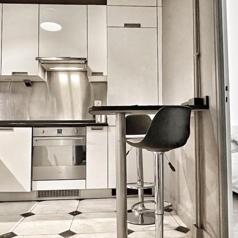 Homelivia, VIEUX NICE, appartement de charme, clim balcon - Appartement 1 Chambre - 7