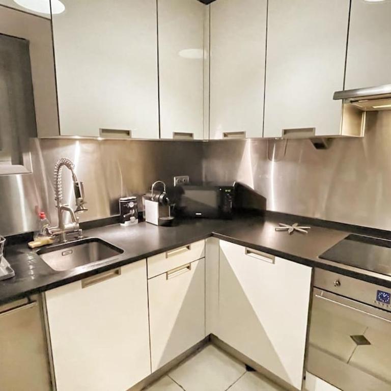 Homelivia, VIEUX NICE, appartement de charme, clim balcon - Appartement 1 Chambre - 22