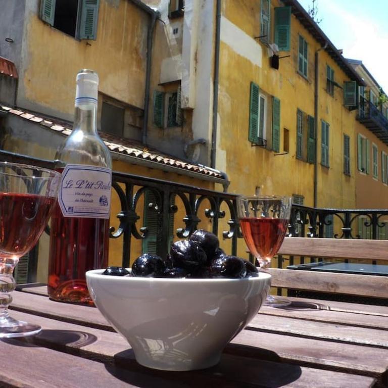 Homelivia, VIEUX NICE, appartement de charme, clim balcon - Appartement 1 Chambre - 10
