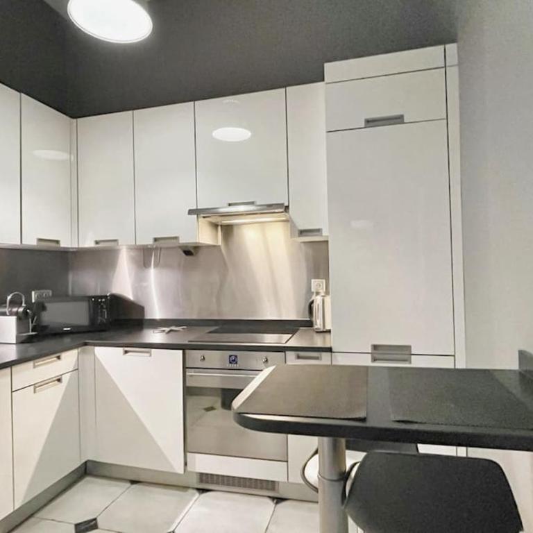 Homelivia, VIEUX NICE, appartement de charme, clim balcon - Appartement 1 Chambre - 25