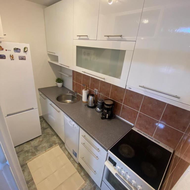 Studio Apartment Dobrinja - Studio sa Pogledom na Planinu - 4