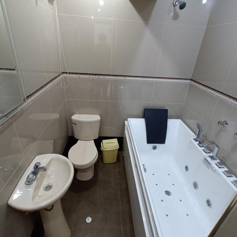 Hostal Jovita - Habitación Doble Económica - 10