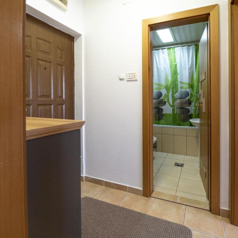 Norandvik Apartment - One-Bedroom Apartment - 9