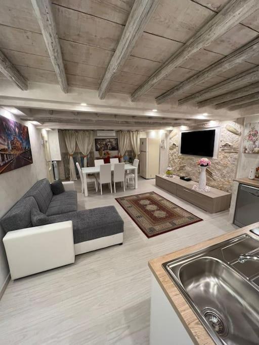 ROMA HISTORIC CENTER, 800 meters from the Trevi Fontain - Appartamento - 1
