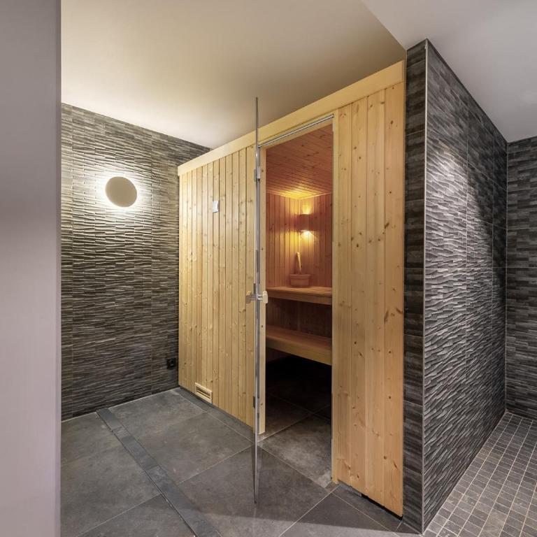 Chalet moderne à Méribel avec sauna et jacuzzi, 6 chambres - FR-1-565-55 - Chalet (12 Adultes) - 2