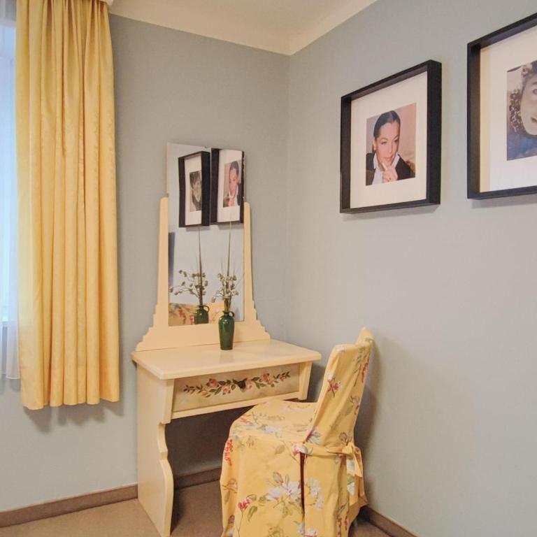 Koller, Pension Haus - Doppel- oder Zweibettzimmer mit Badewanne - 8