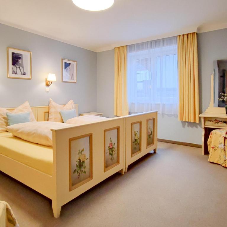 Koller, Pension Haus - Doppel- oder Zweibettzimmer mit Badewanne - 6