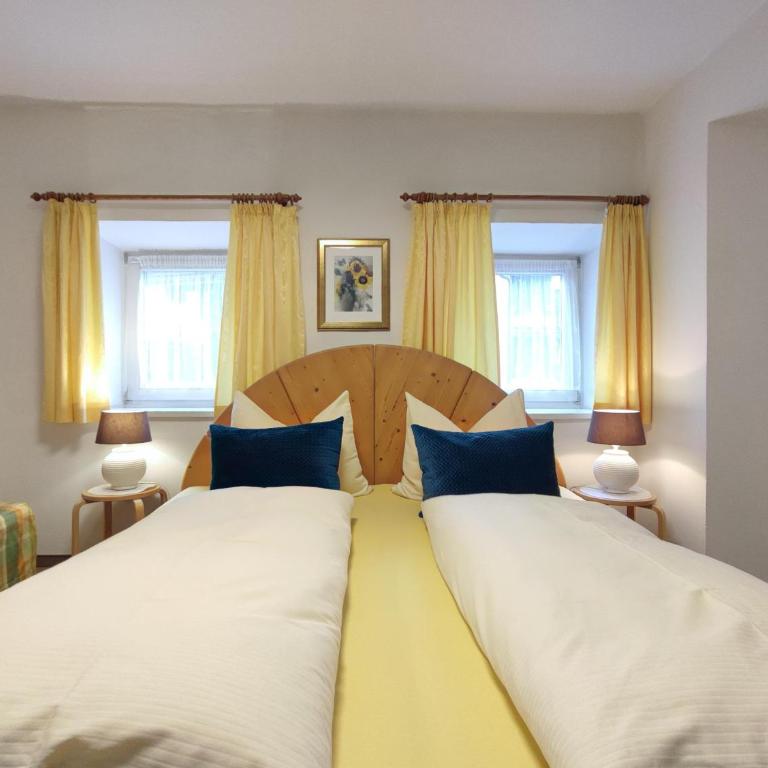Koller, Pension Haus - Economy Doppelzimmer mit Badewanne - 5
