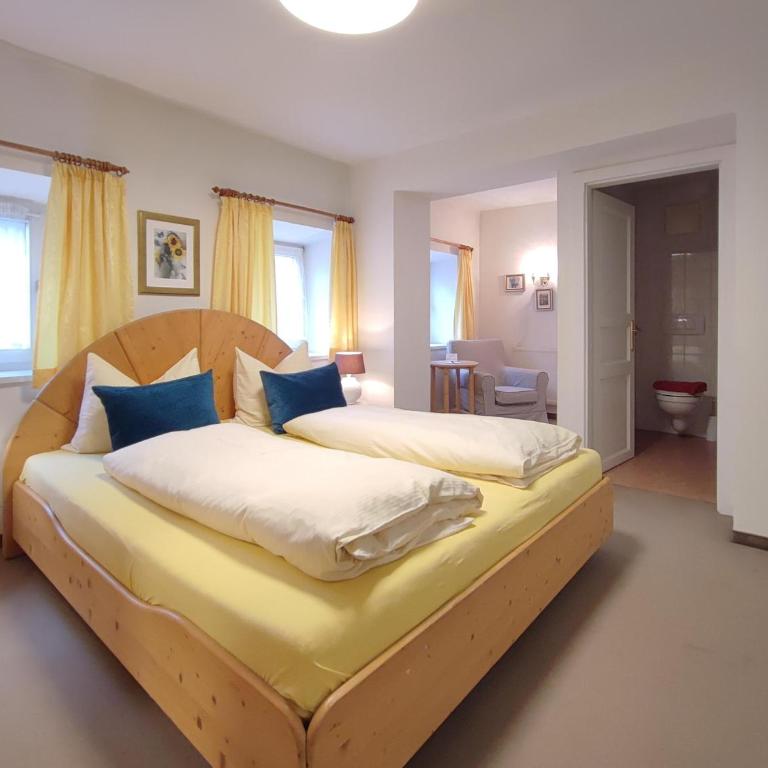 Koller, Pension Haus - Doppelzimmer mit Dusche - 3