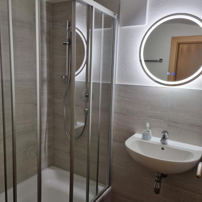 LANDHAUS DORNAU Apartments - Three-Bedroom Apartment - 8