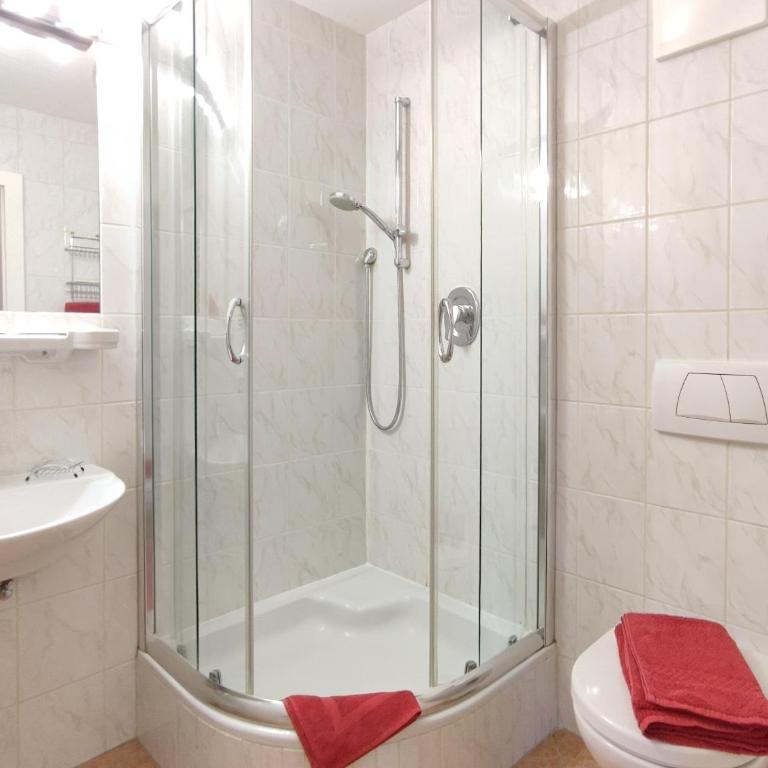 Koller, Pension Haus - Superior Doppelzimmer mit Dusche - 3
